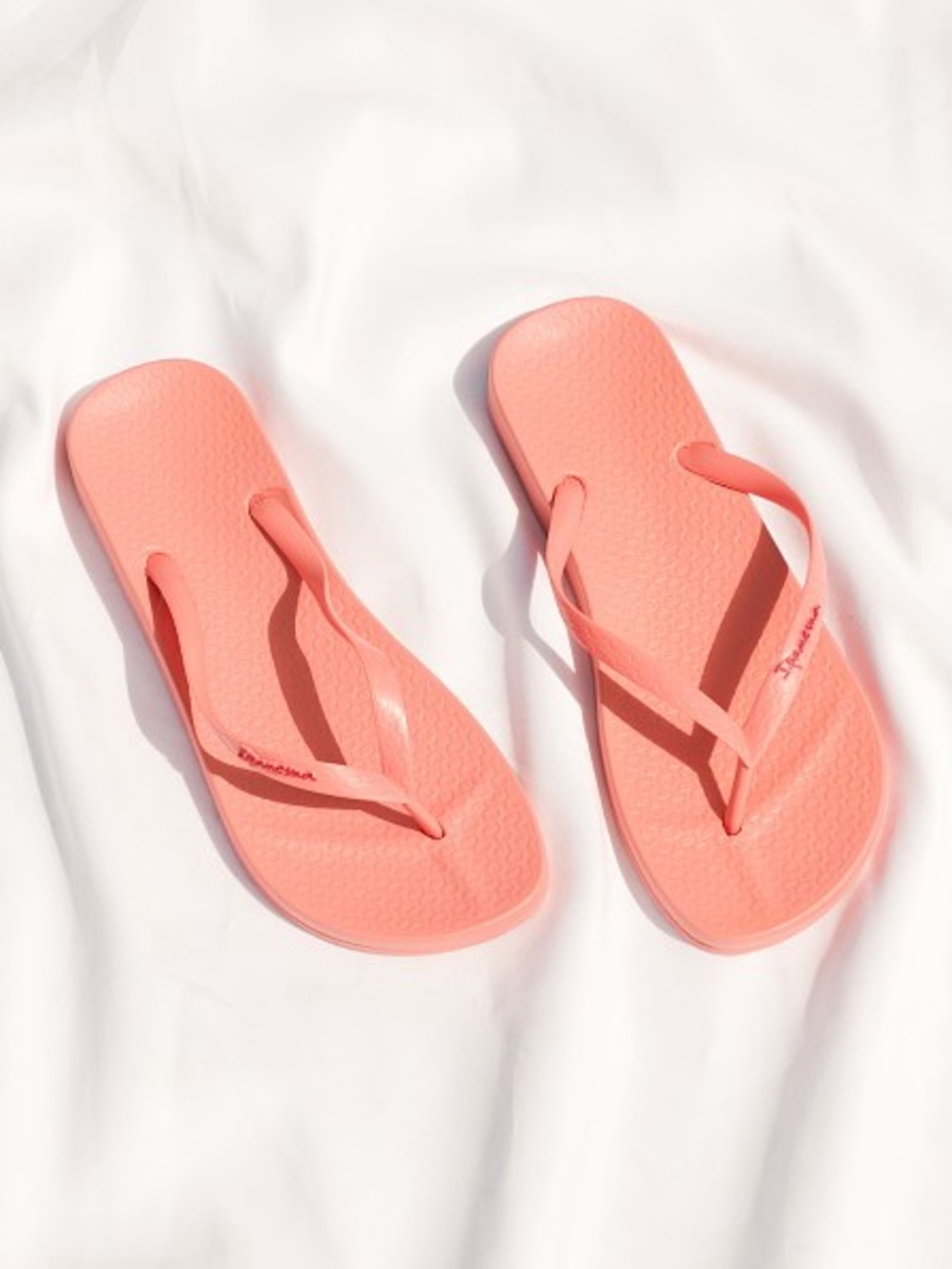 IPANEMA Flip Flops Size 5 NWT